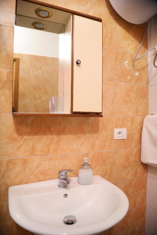 Apartment Juli Appartament Near The & The Center Of *